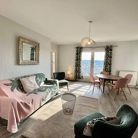 The Belvedere: City Centre With Magnificent Views Poitiers