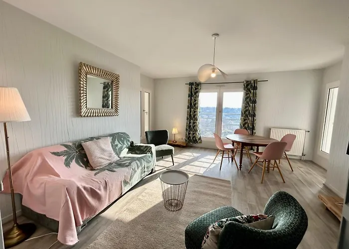 The Belvedere: City Centre With Magnificent Views Poitiers